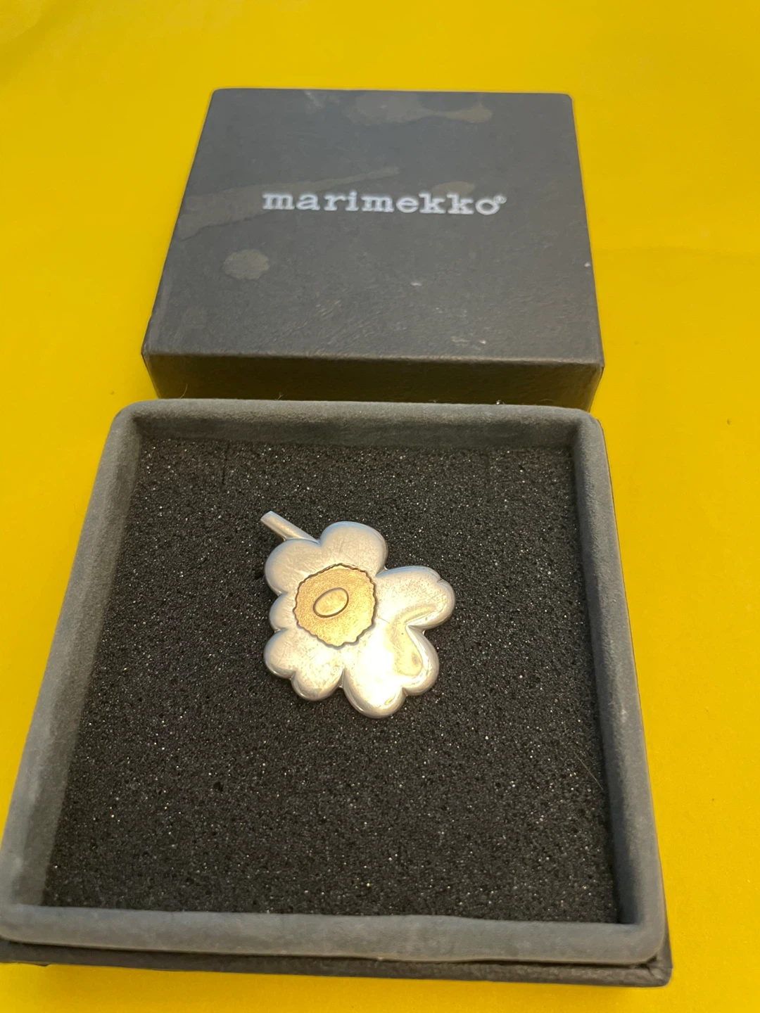 Marimekko Flower Pendant with Box - photo 4