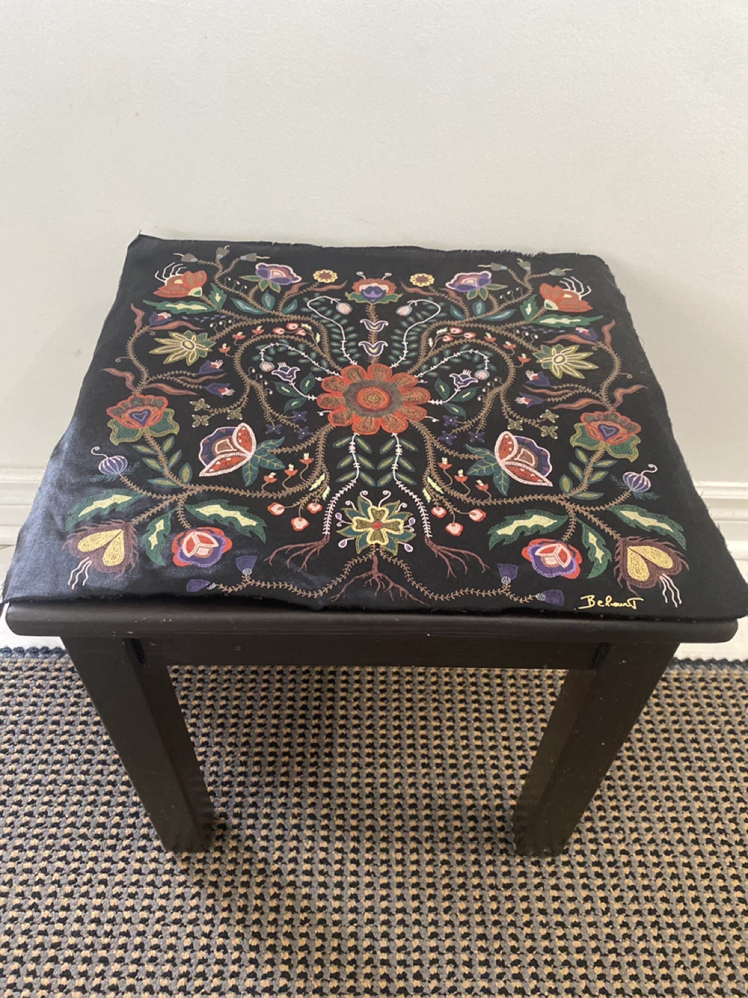 Side Table with Table Cloth 🌱