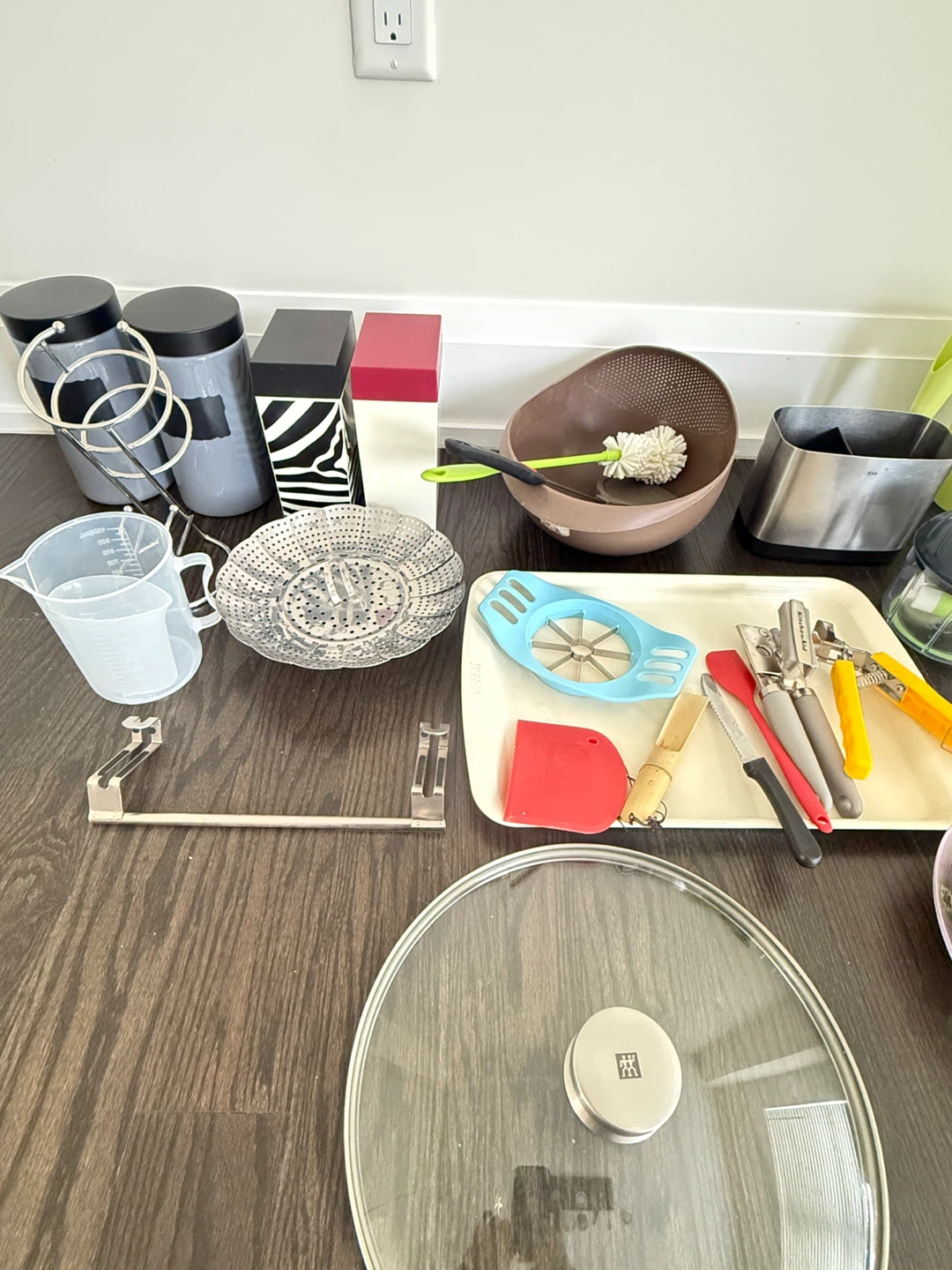 Assorted Kitchen Gadgets and Food Storage Containers - photo 3