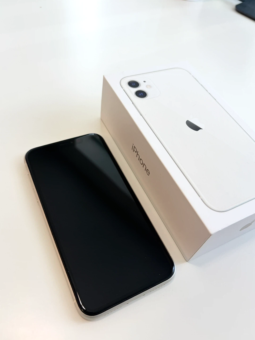 Apple iPhone 11 - 64GB White - photo 5
