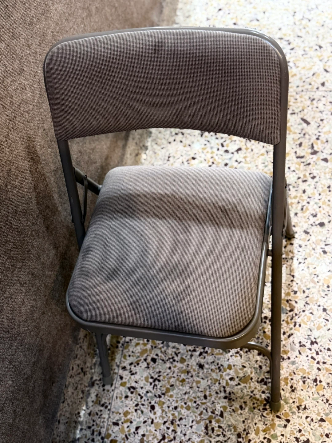 🌱 Deluxe Fabric Padded Folding Chair - Tan