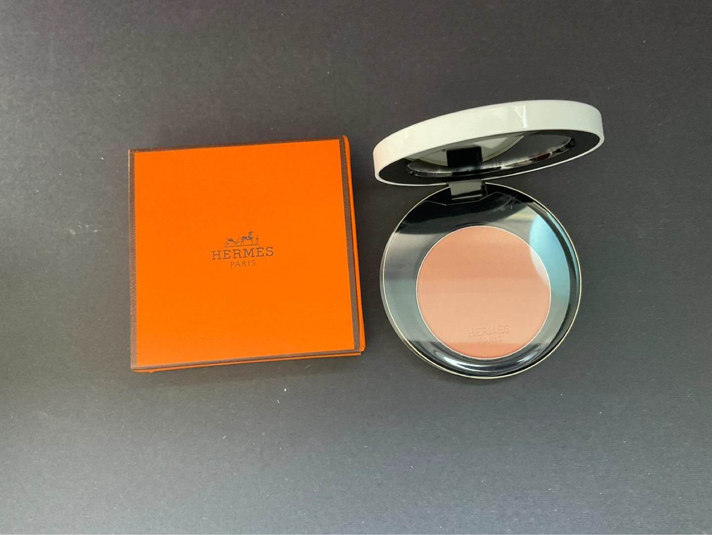 Hermes powder and lipstick. - photo 3