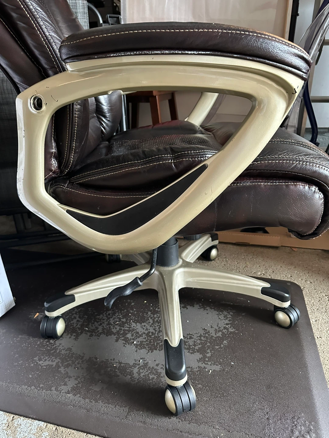 Office Chair - photo 4
