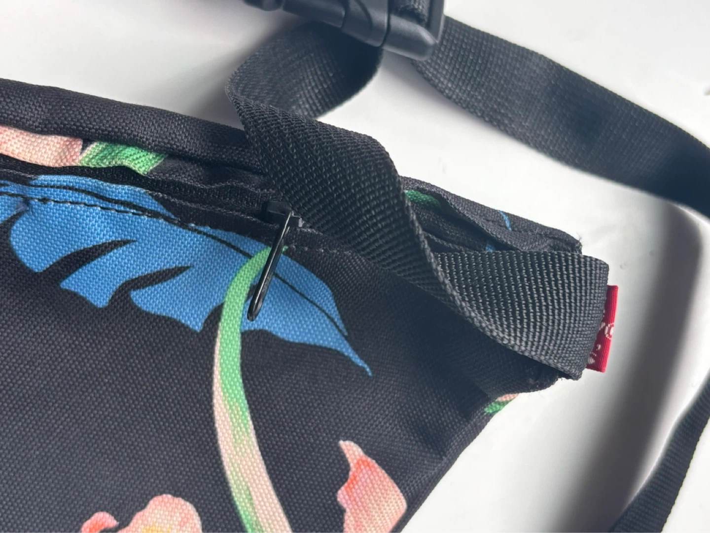 Levi’s Floral Belt Bag Waist Bag Crossbody Streetwear - photo 3