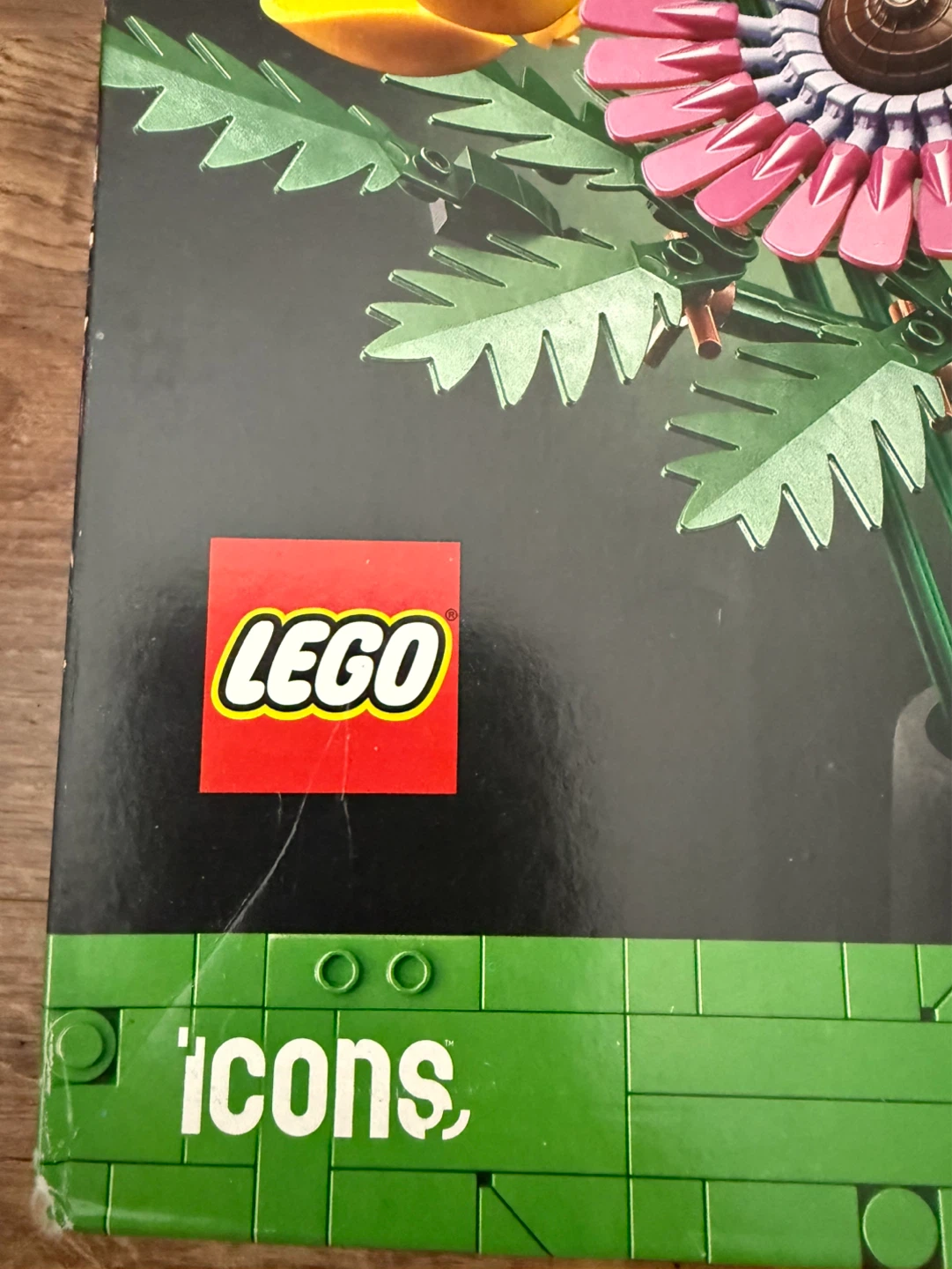 LEGO Icons Wildflower Bouquet Building Set (10313) - photo 3
