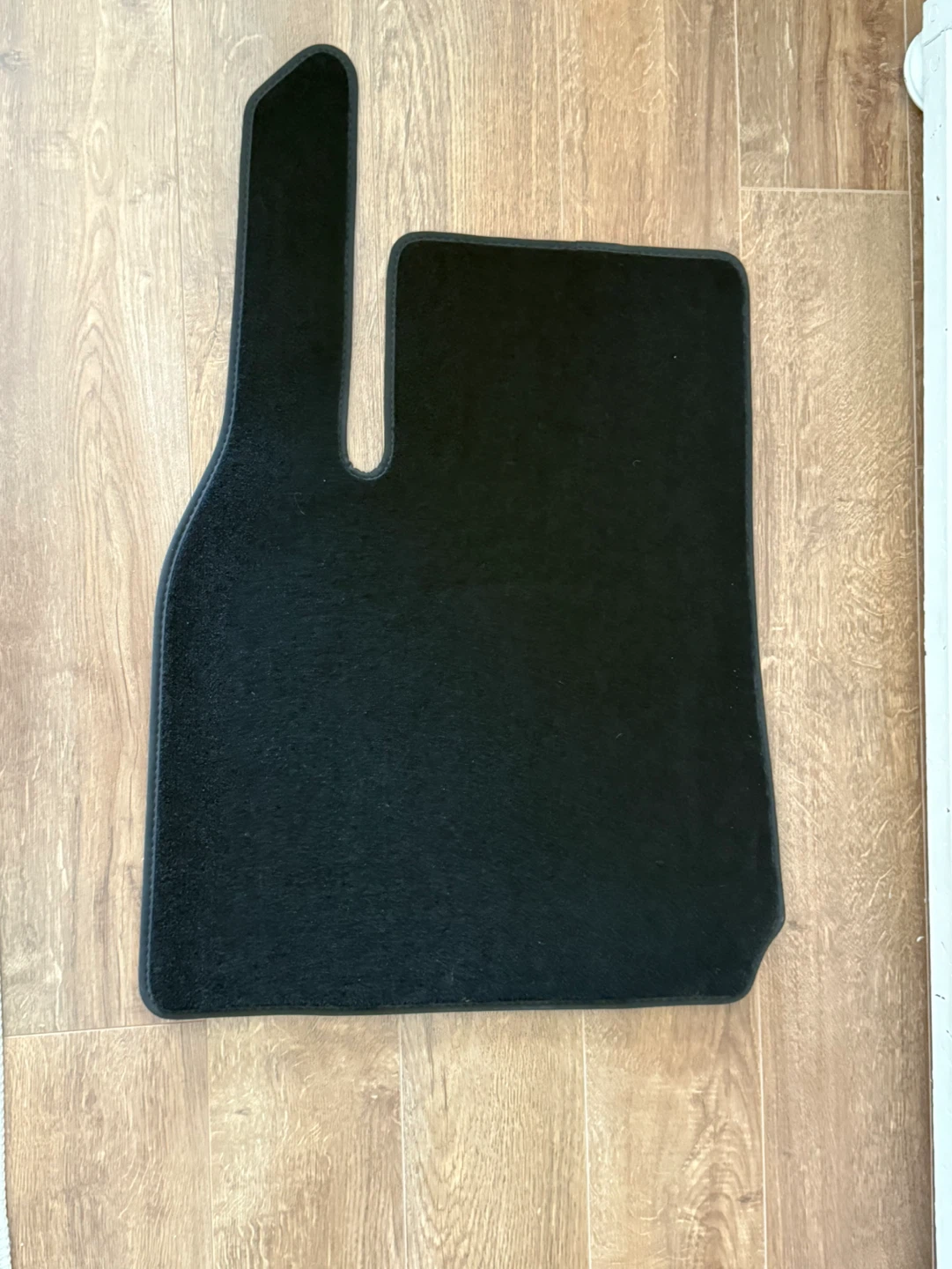 Tesla Model Y Black Carpet Floor Mats Set - photo 2