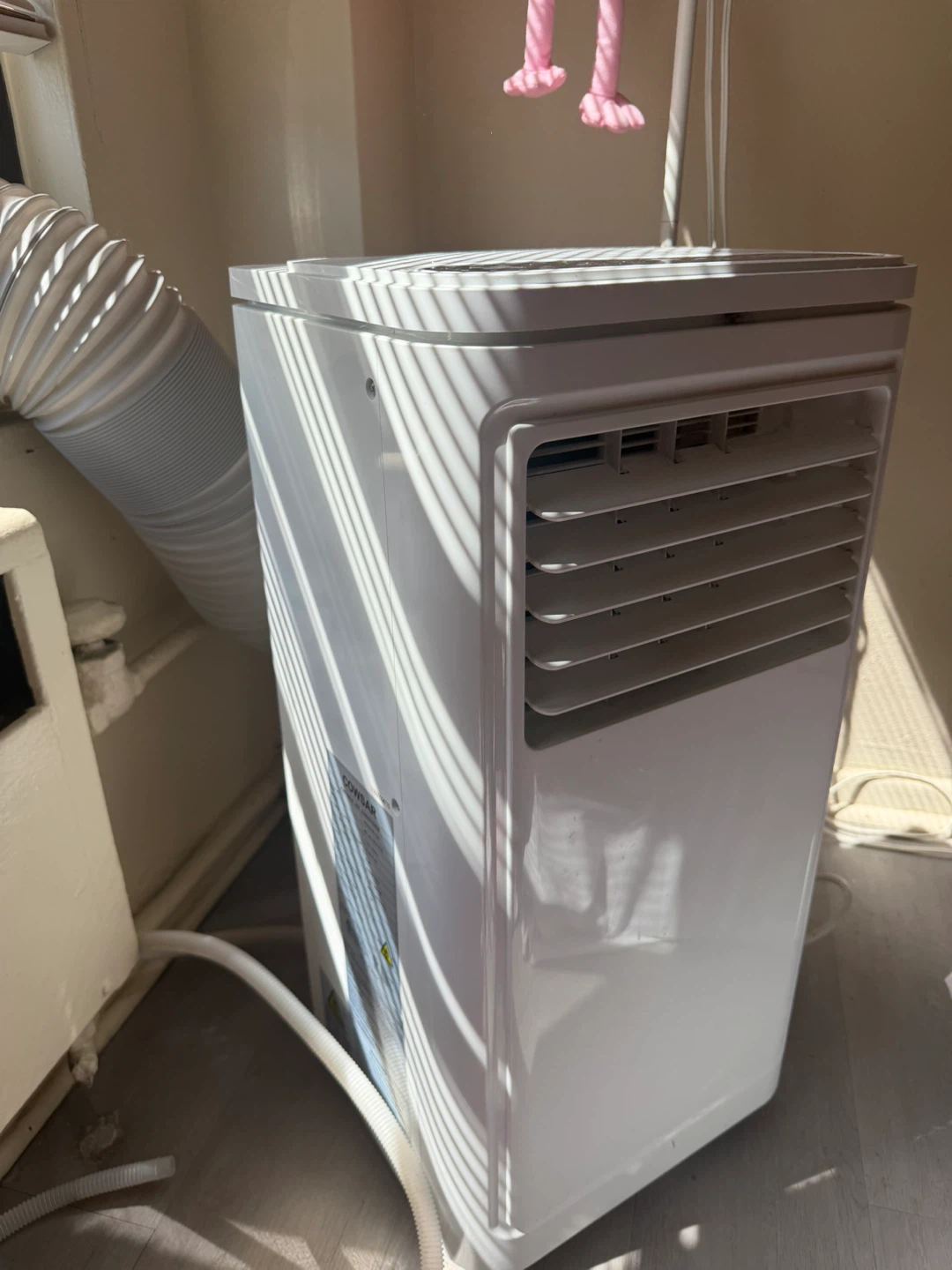 Portable air conditioner 5,000 BTU – like new - photo 3