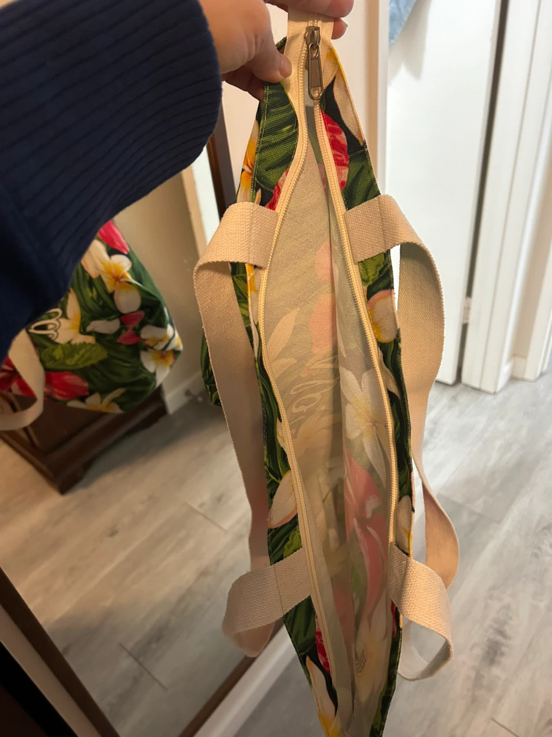 Floral Aloha Tote Bag with Zipper 🌱 - photo 2