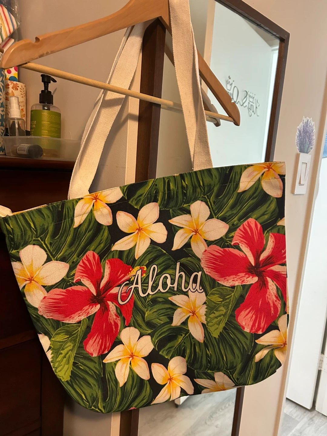 Floral Aloha Tote Bag with Zipper 🌱