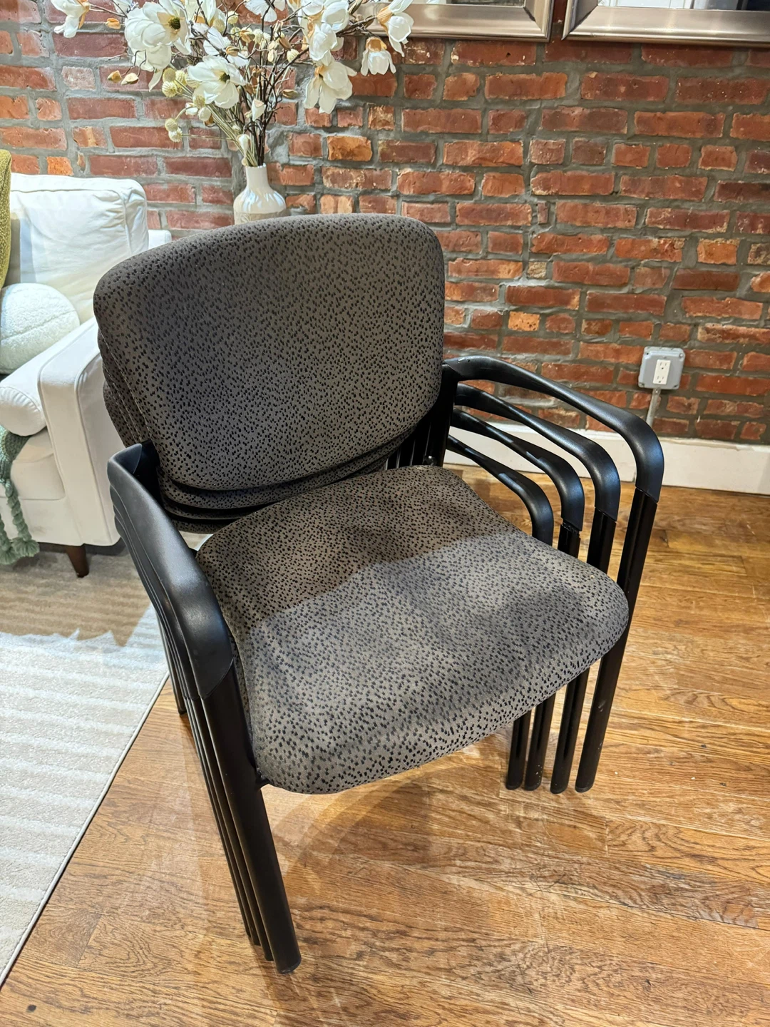 Set of 4 Stackable Arm Chairs - photo 2