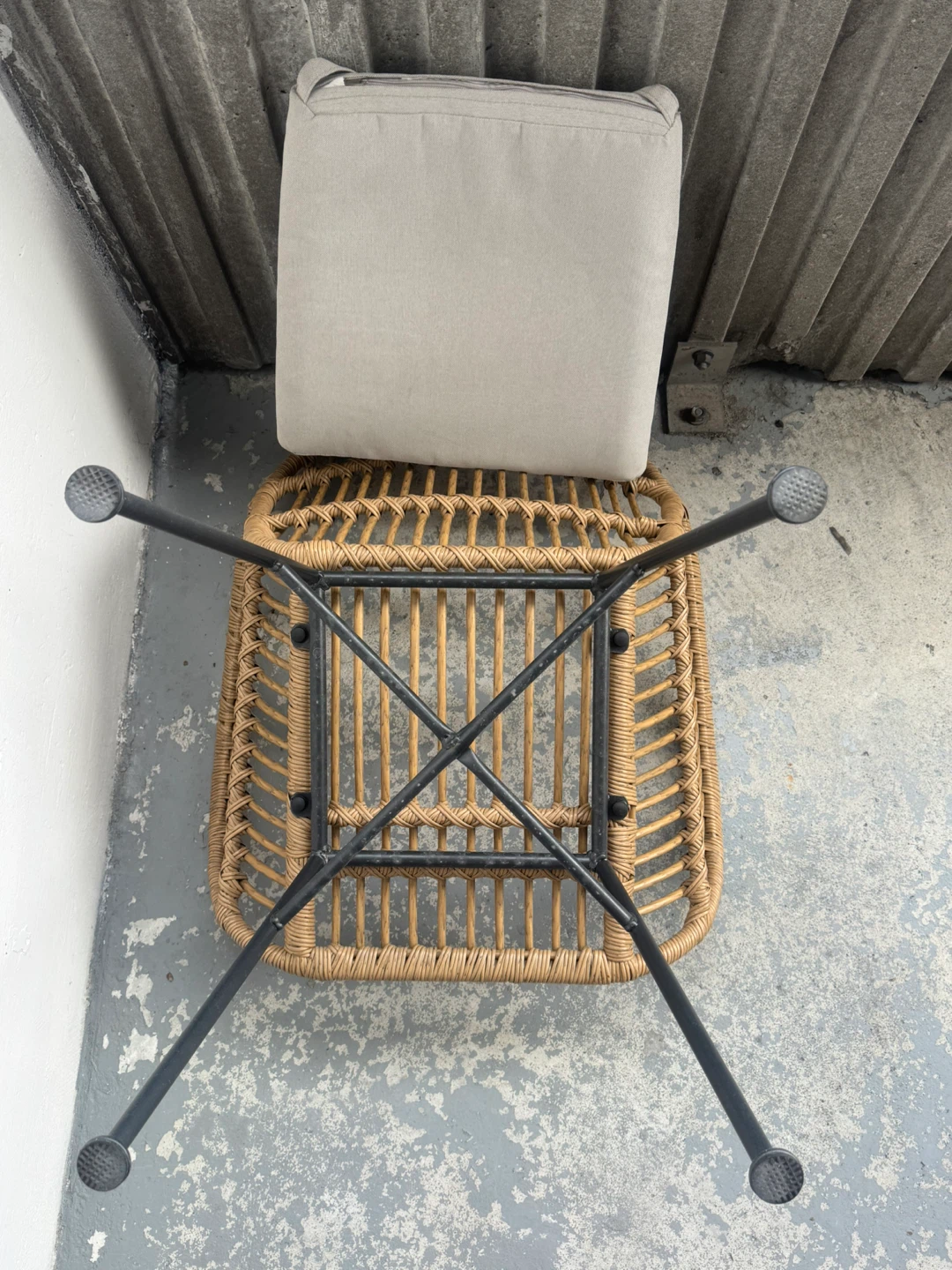 Set of 2 Wicker Patio Chairs w/ Cushions - Modern Balcony Setup - photo 3
