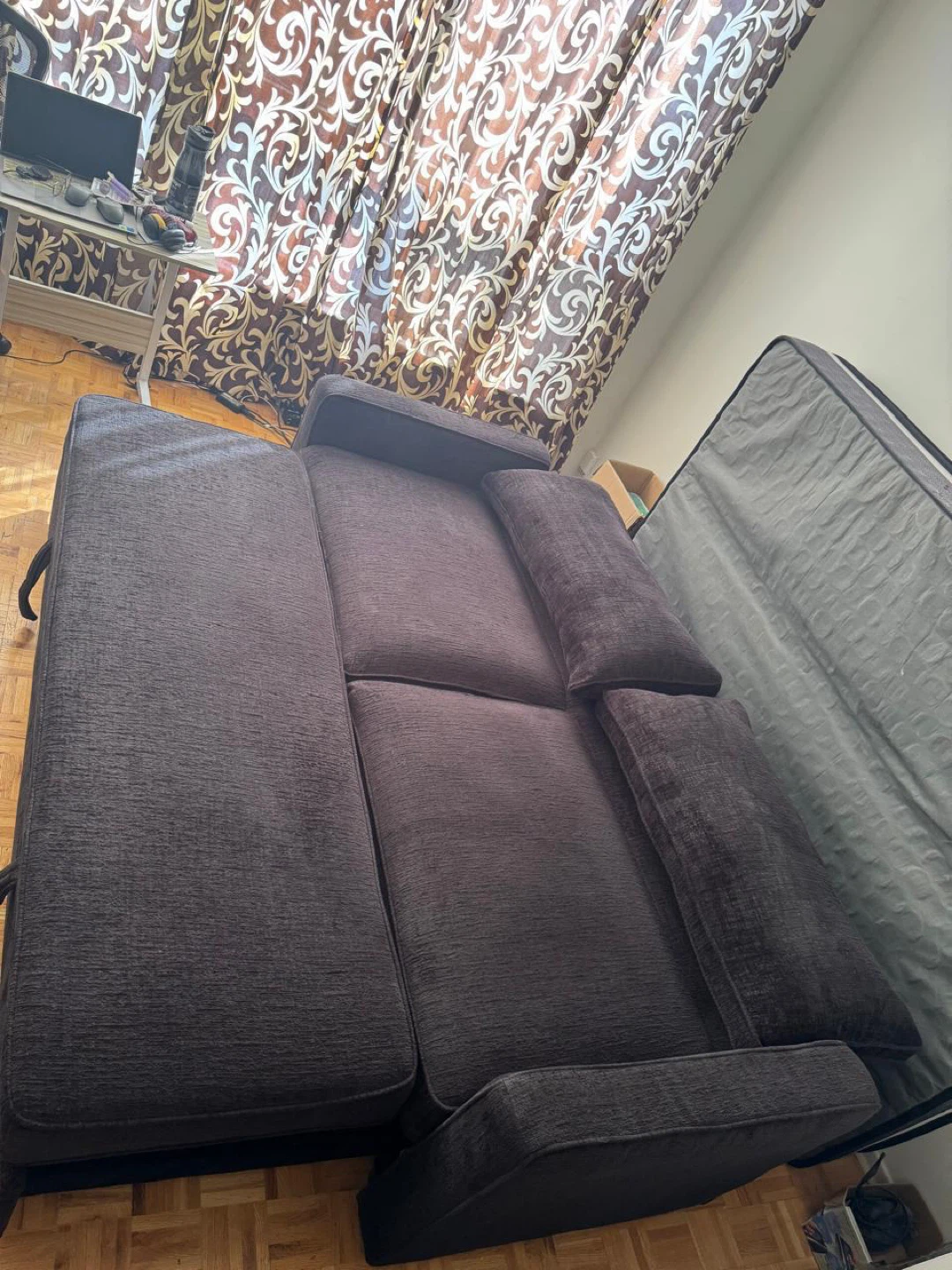 Moving Sale- Sofa Bed + Office Chairs + Desk - photo 4