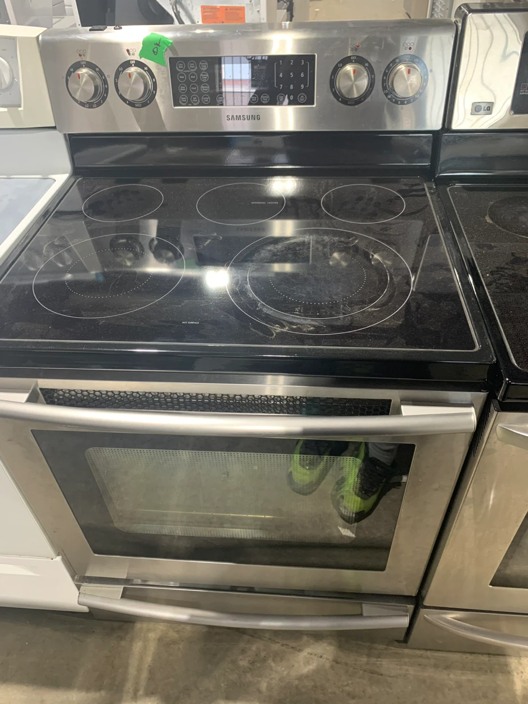 Samsung glass  stove for sale only 375/-