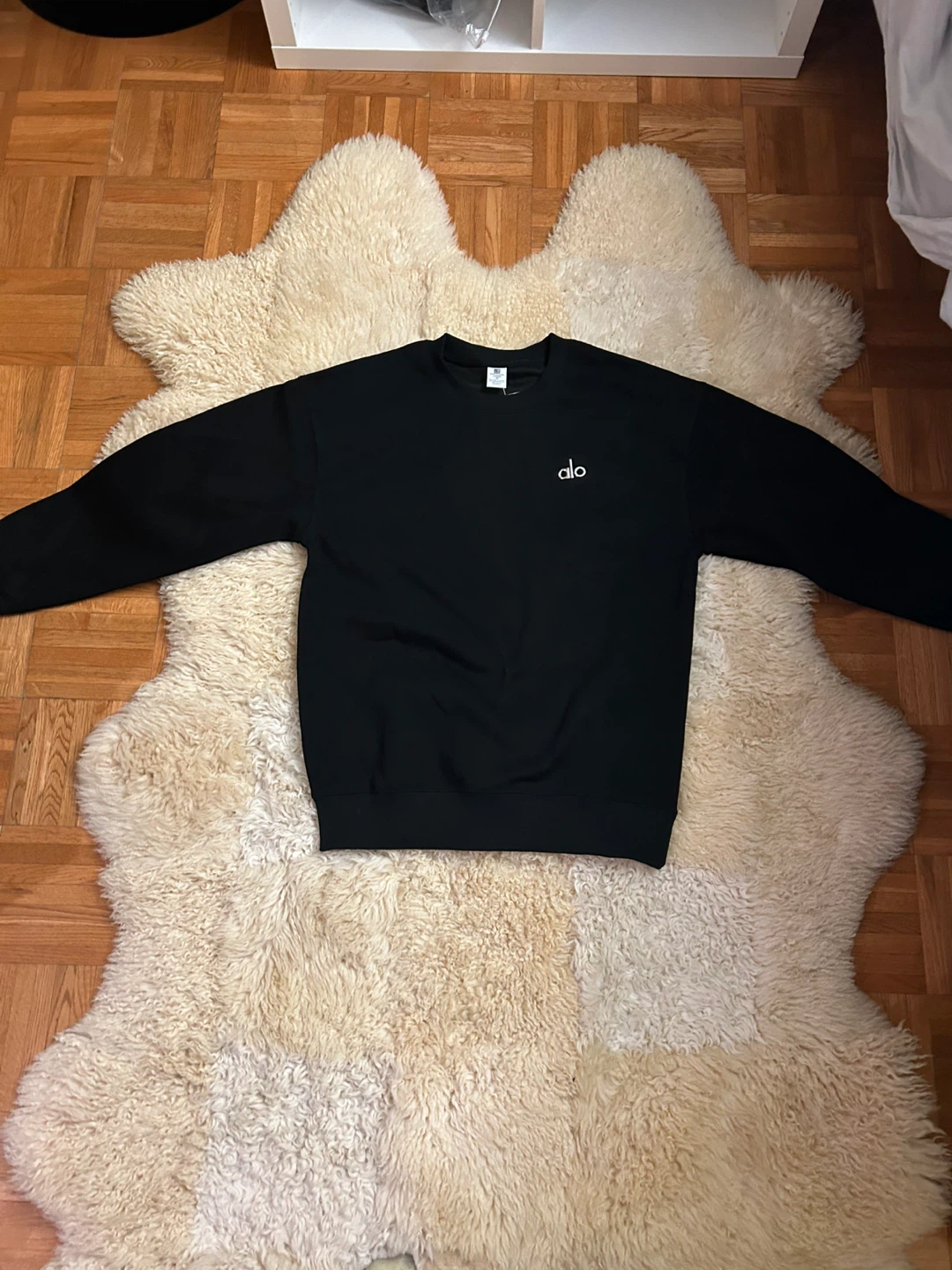 Black ALO crewneck
