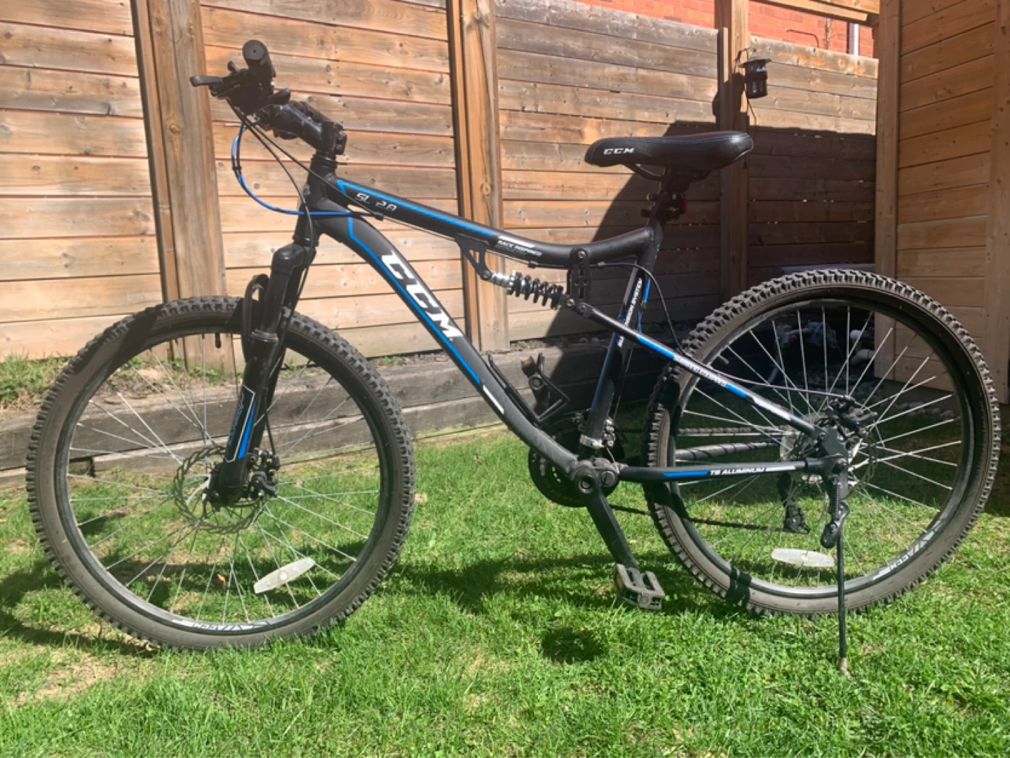 CCM "SL 2.0" Full Suspension Mountain Bike