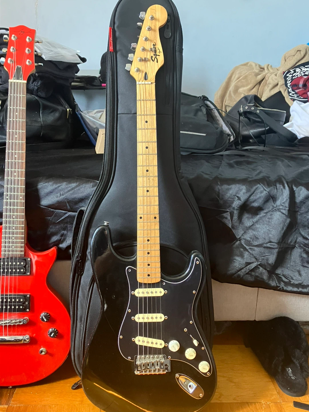 Squier Stratocaster Electric Guitar - Black - photo 3