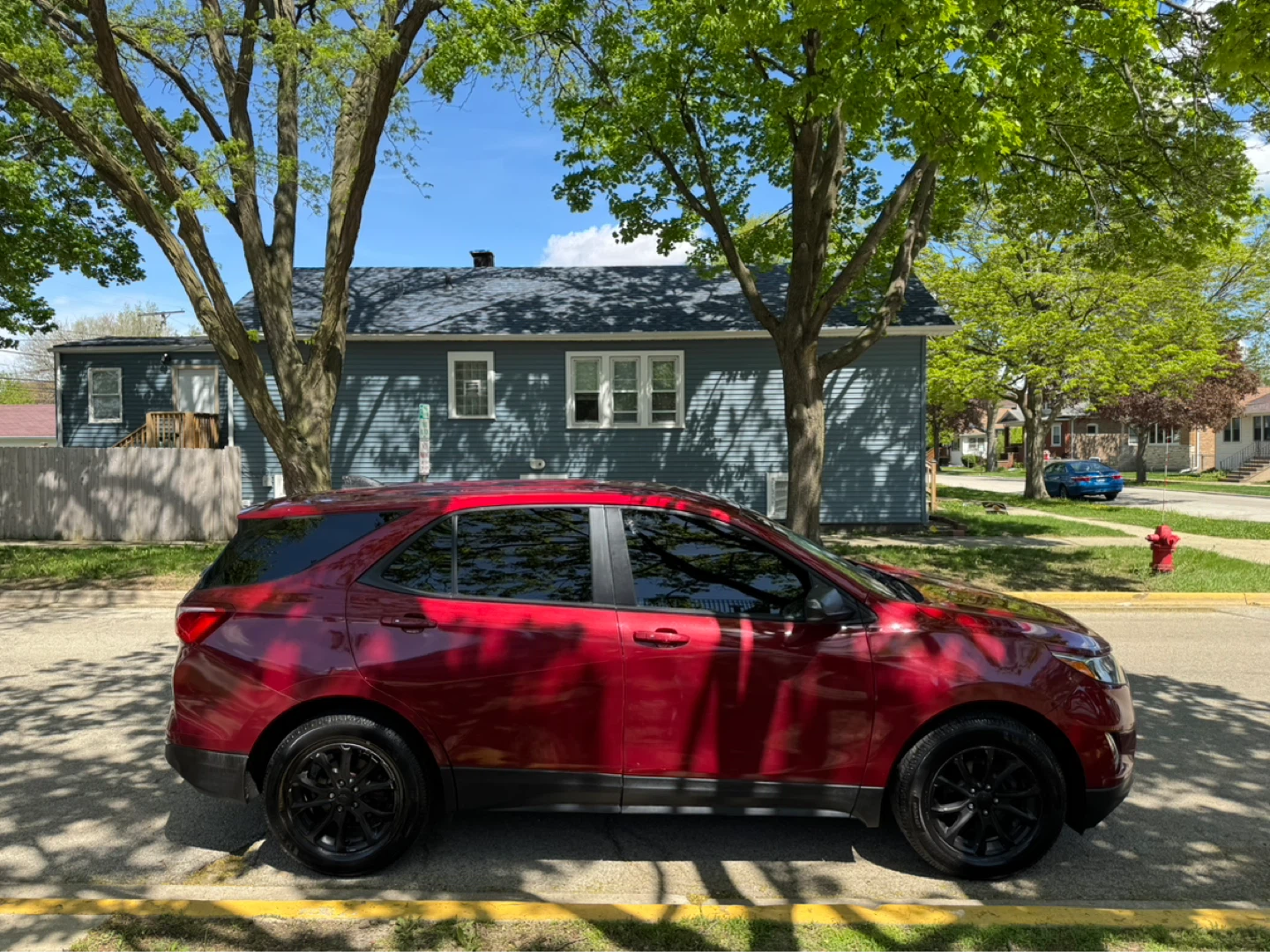 2018 Chevrolet Equinox · LT Sport Utility 4D - photo 2