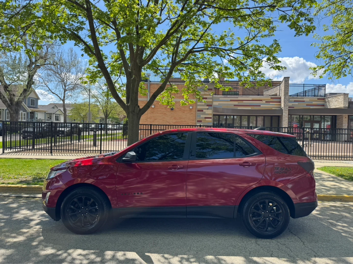 2018 Chevrolet Equinox · LT Sport Utility 4D - photo 4