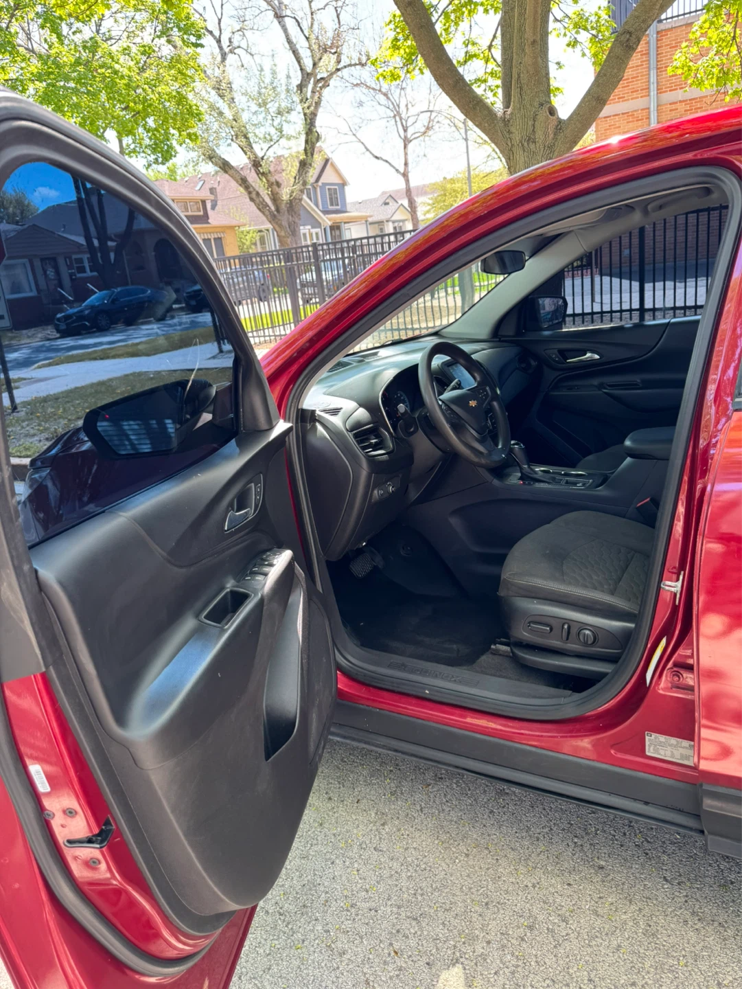 2018 Chevrolet Equinox · LT Sport Utility 4D - photo 5