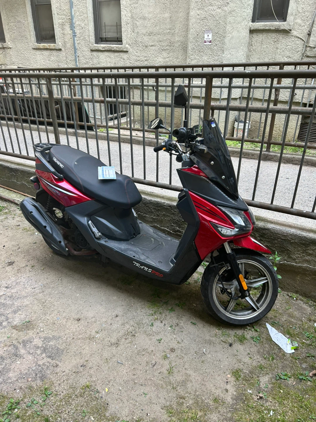 Red SYM Jet X 150 Scooter with title