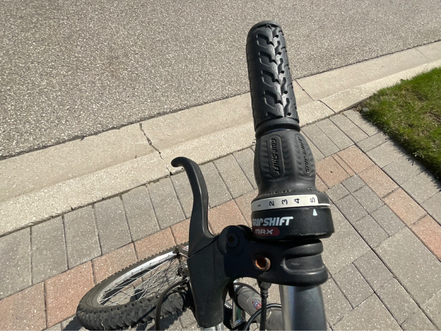 Silver CCM Road Bike - photo 4
