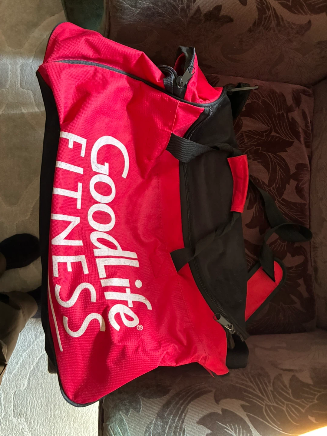 $4 GoodLife fitness gym bag good condition  Donlands O'Connor