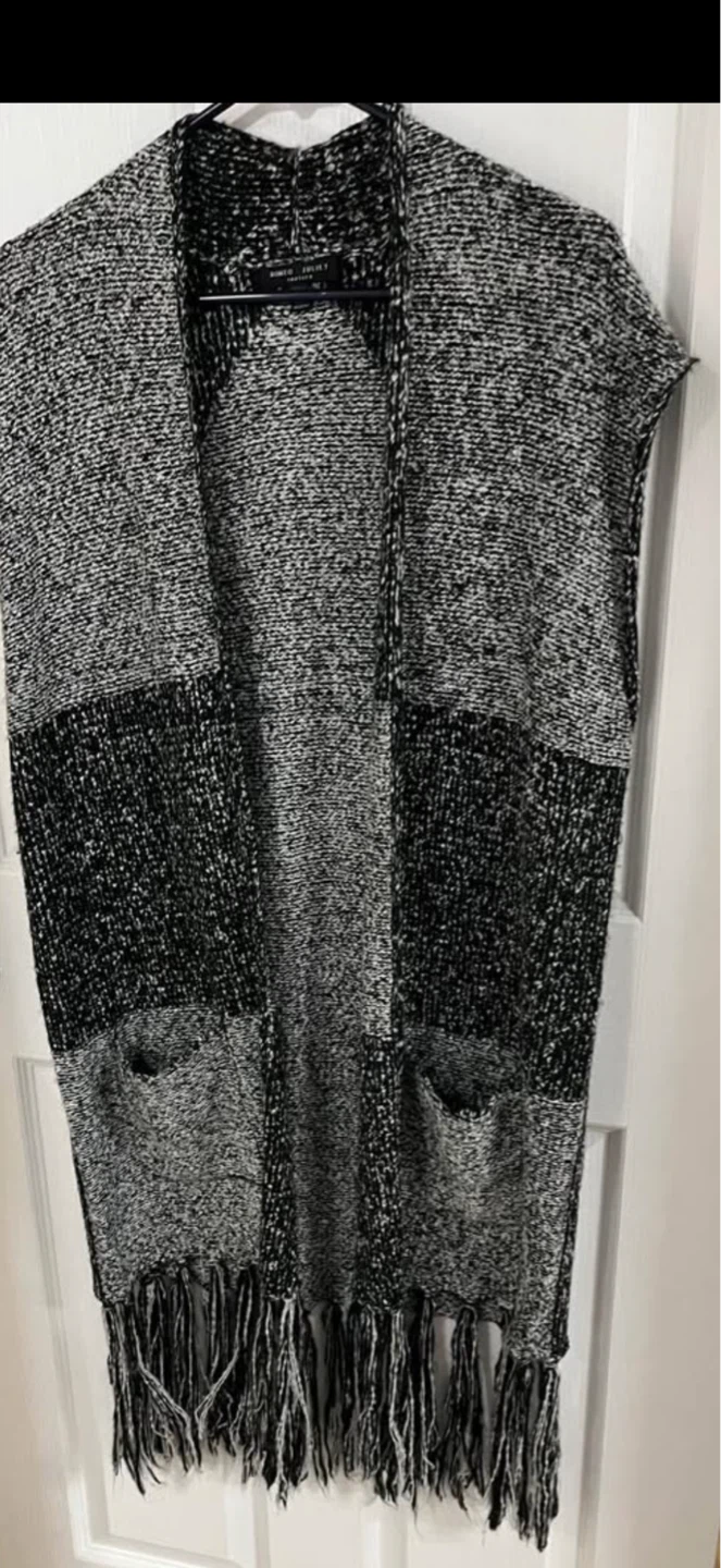 Sleeveless Cardigan S/M