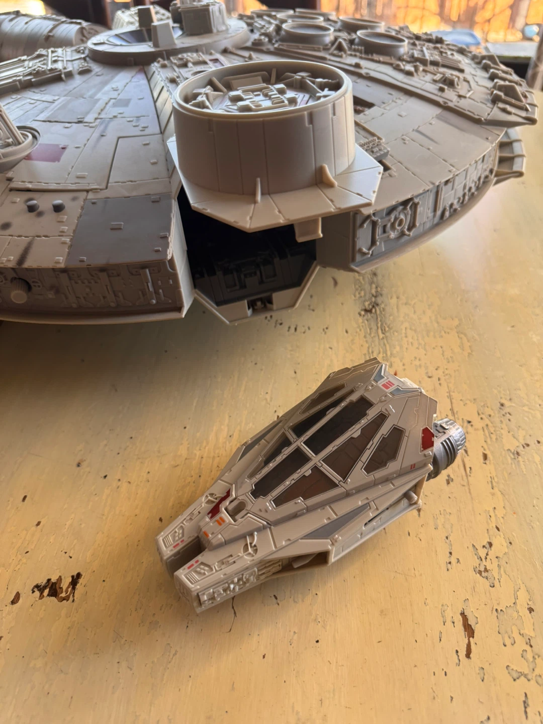 Star Wars Legacy Collection Millenium falcon 2008 complete - photo 5