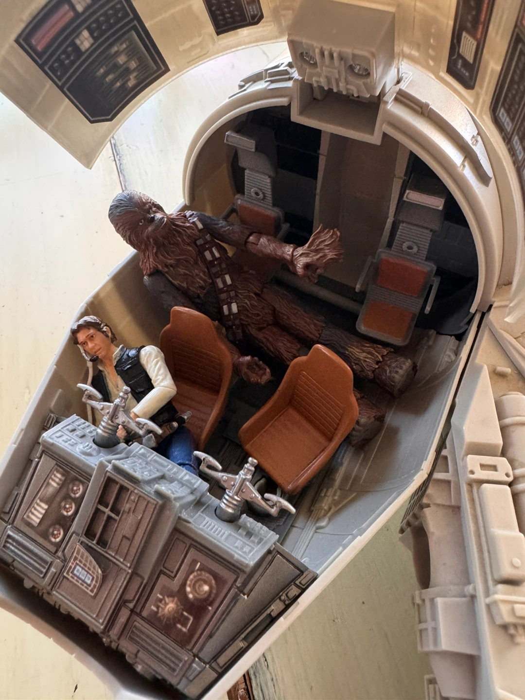 Star Wars Legacy Collection Millenium falcon 2008 complete - photo 3