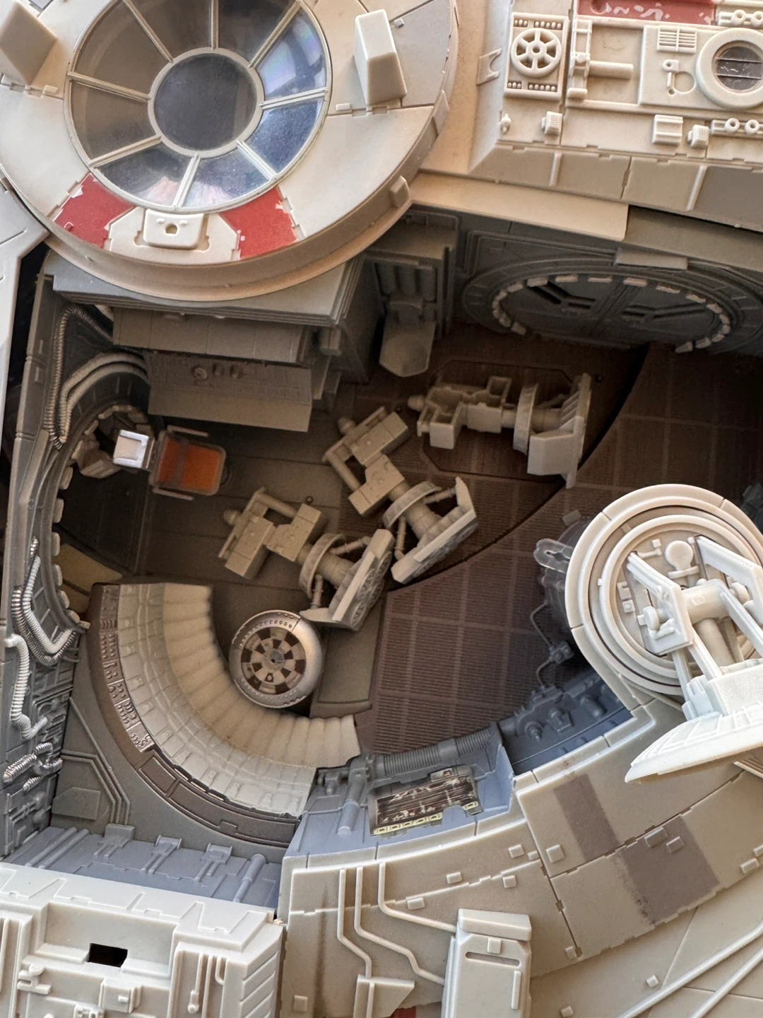 Star Wars Legacy Collection Millenium falcon 2008 complete - photo 4