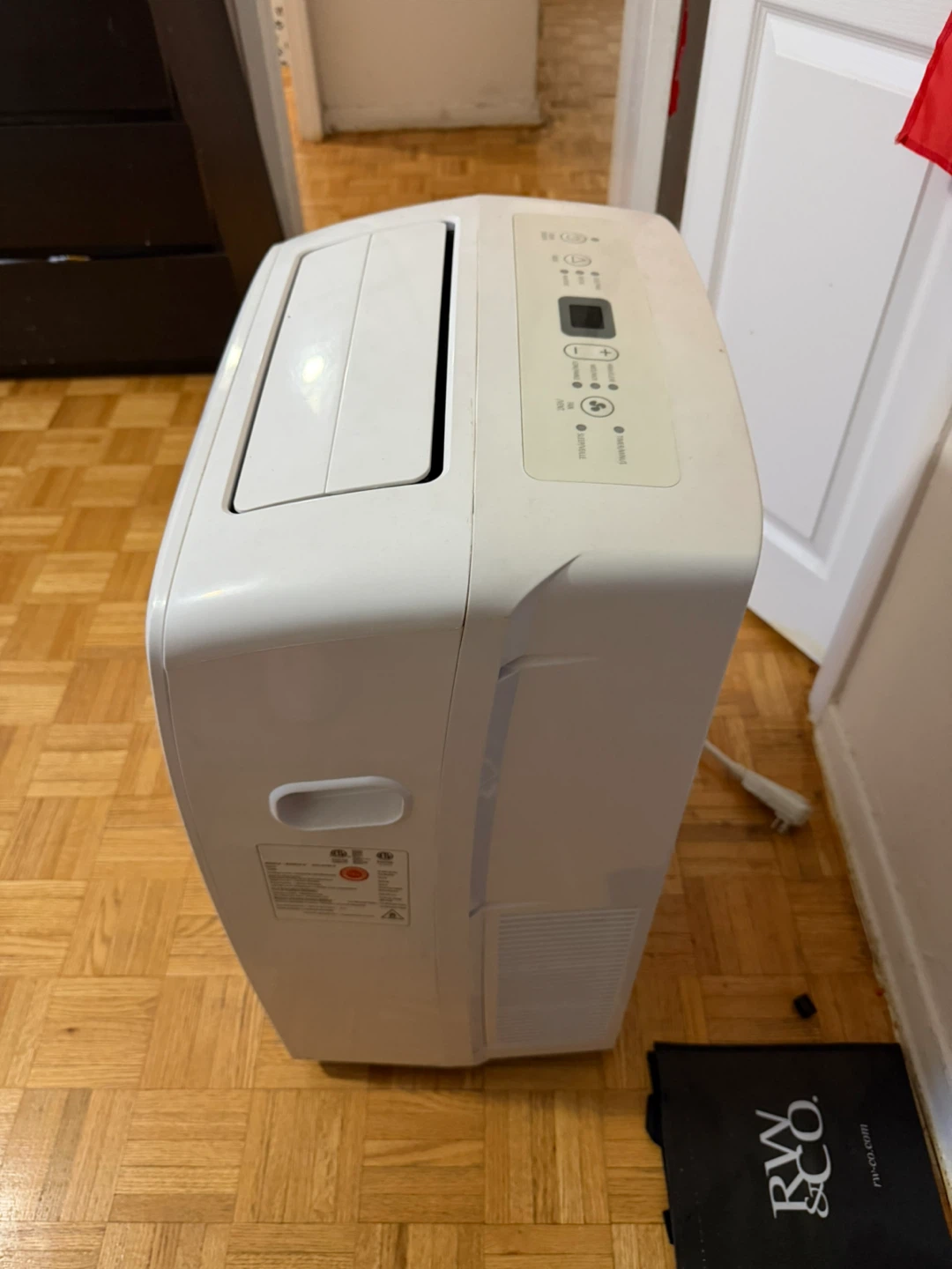 Hisense Portable Air Conditioner - photo 3