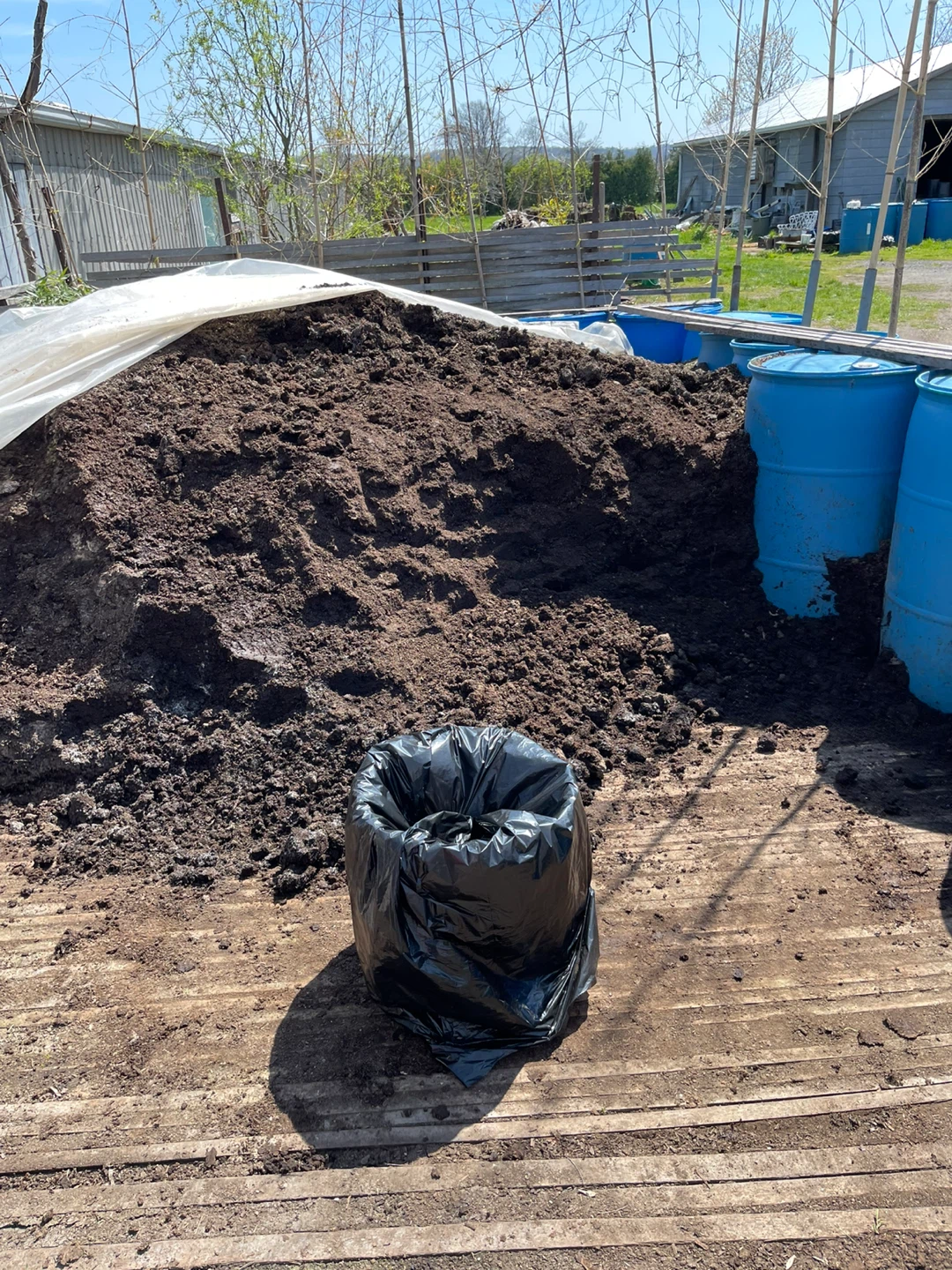 Mushroom Compost - photo 3