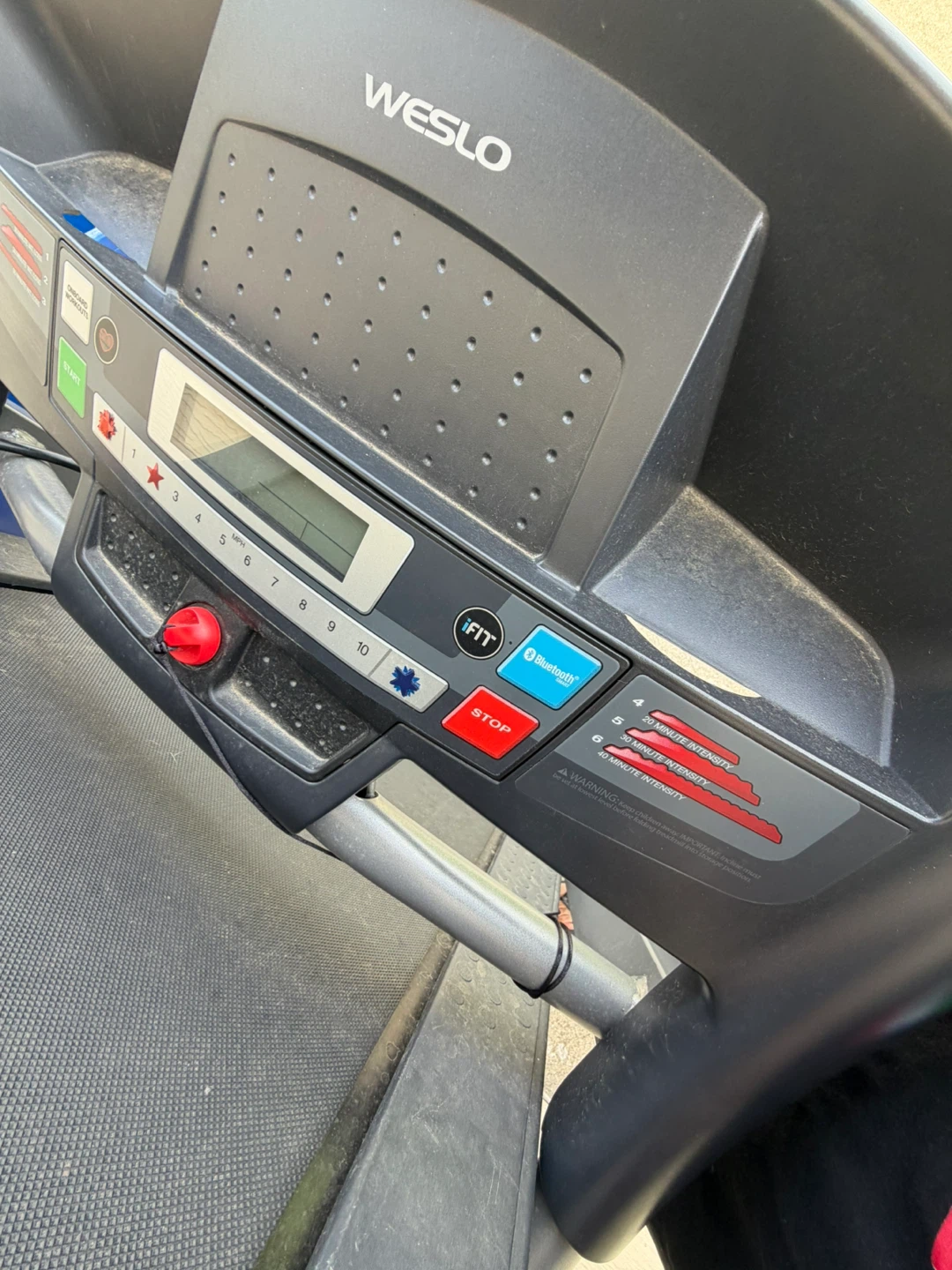 Weslo Cadence G 5.9 Treadmill - photo 3