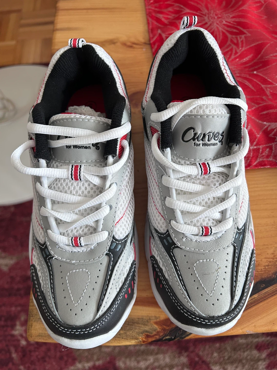 Curve for Women Athletic Shoes Size 6