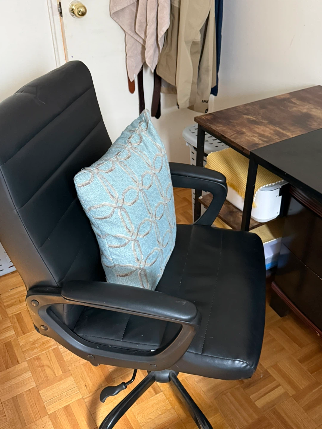 Mainstays Bonded Leather Mid-Back Manager's Office Chair - Black