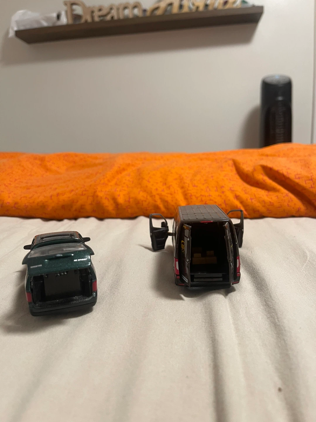 Set of 3 Die-Cast Toy Cars - photo 4