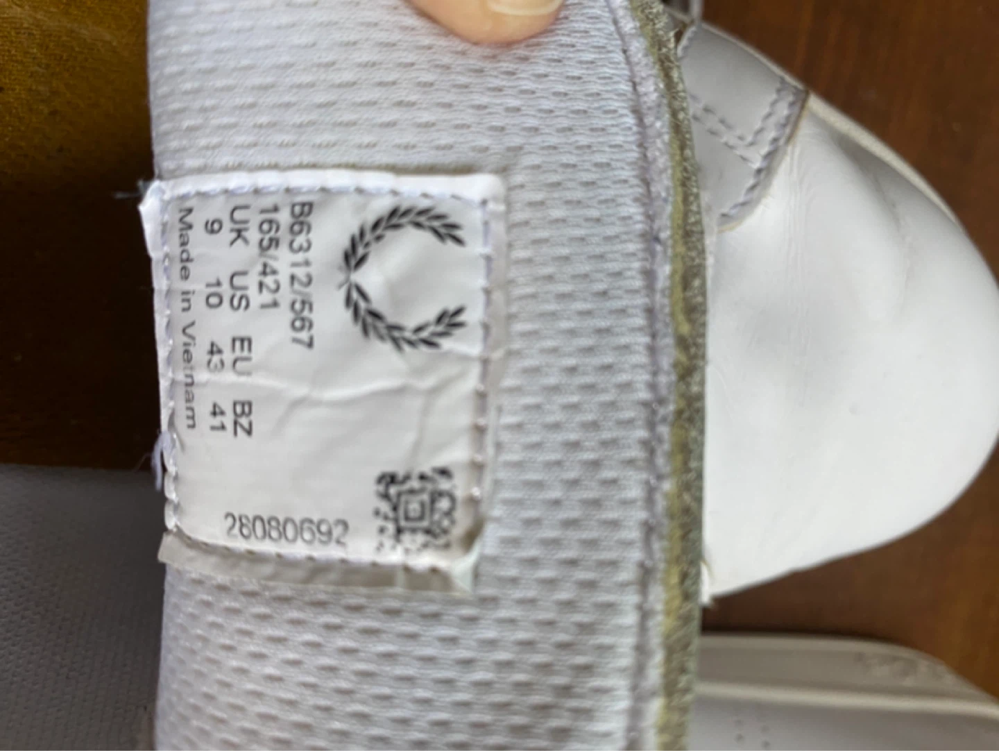 Fred Perry White Leather Sneakers - Size US 9 - photo 4