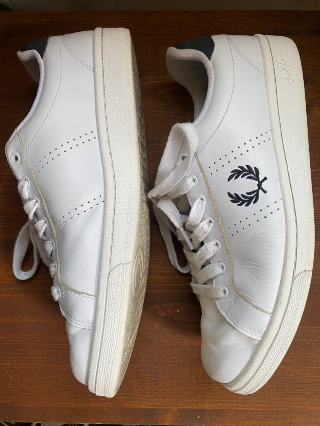 Fred Perry White Leather Sneakers - Size US 9 - photo 2