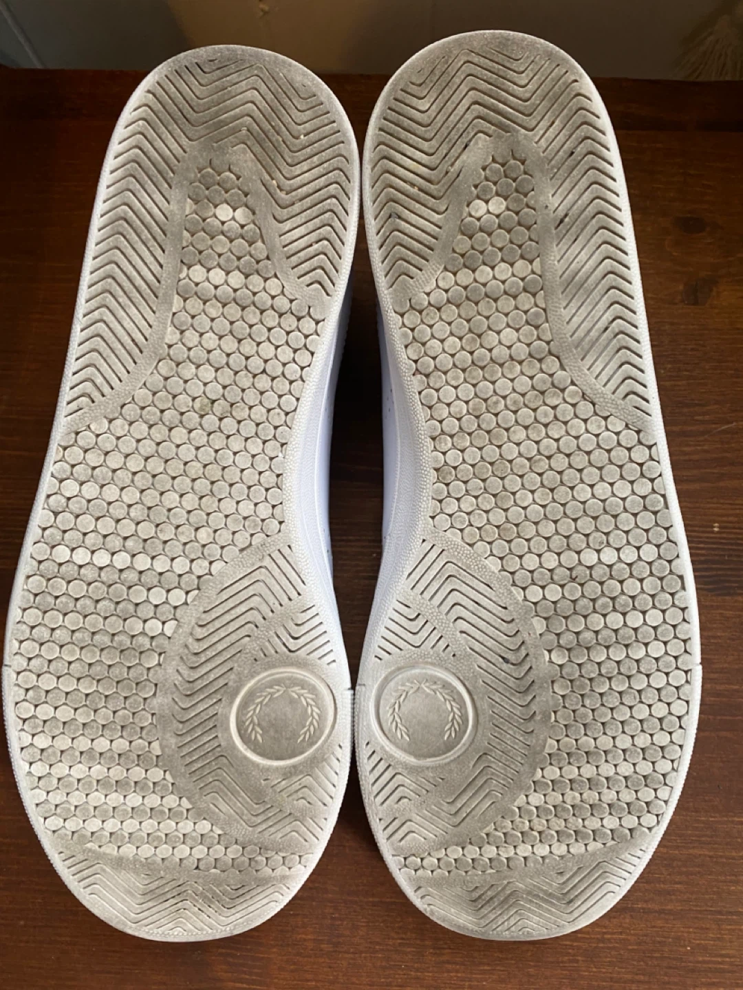 Fred Perry White Leather Sneakers - Size US 9 - photo 5