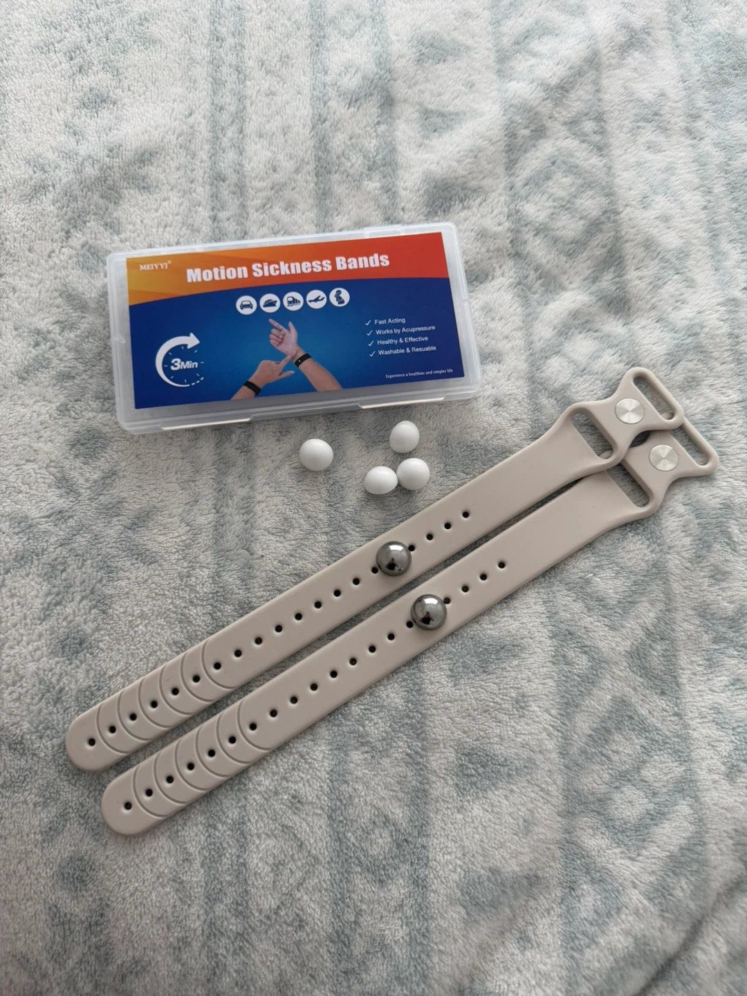 Nausea relief bands