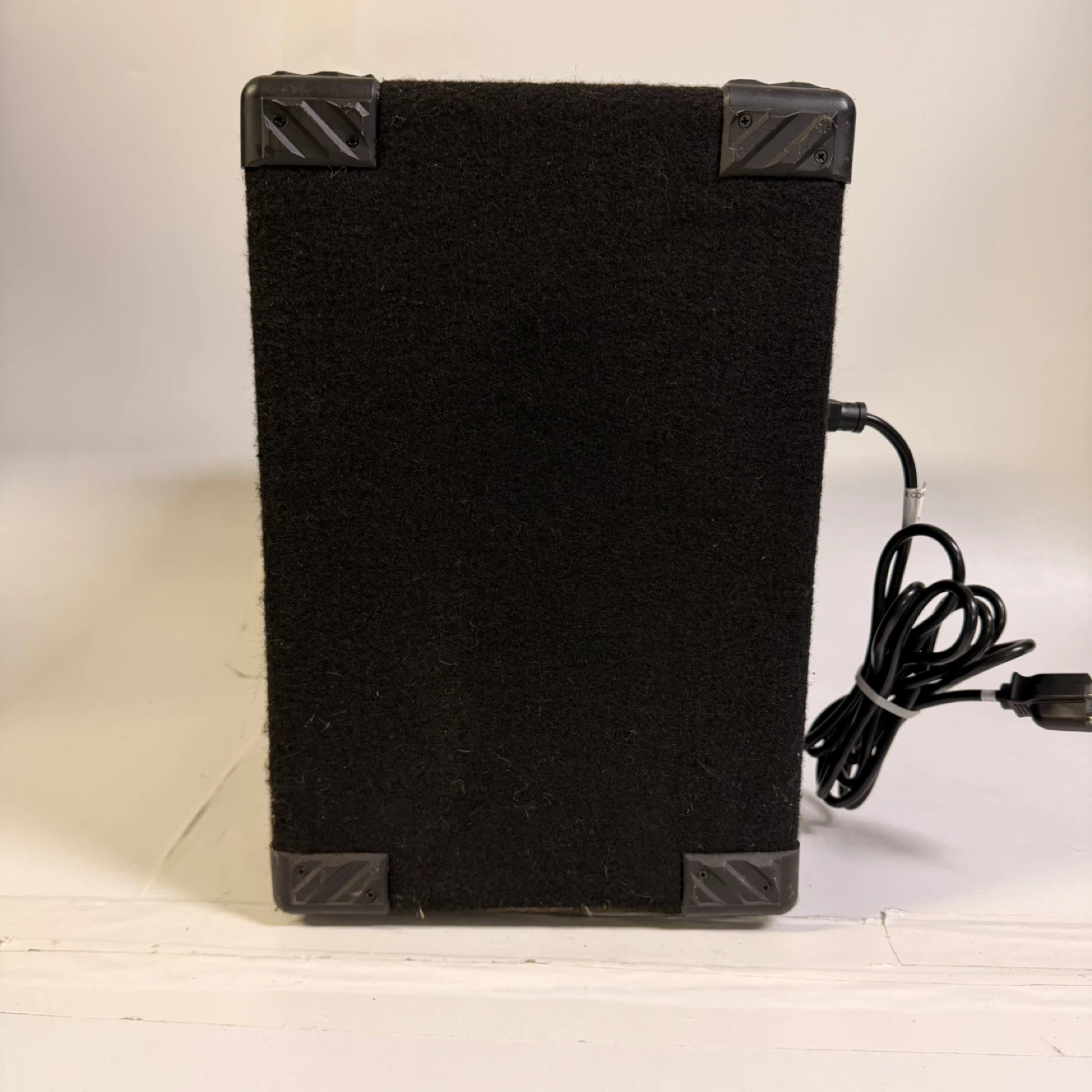 Fender Rumble 15 Bass Amplifier 15W Practice Amp - photo 4