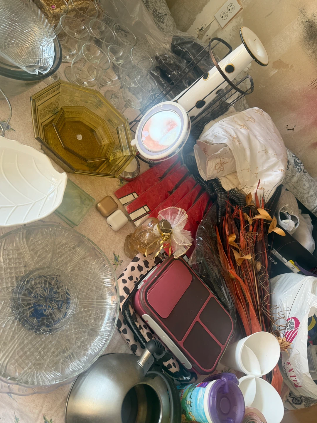 Moving sale