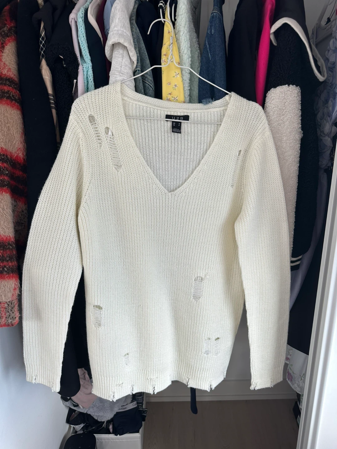 U2B White Distressed V-Neck Sweater