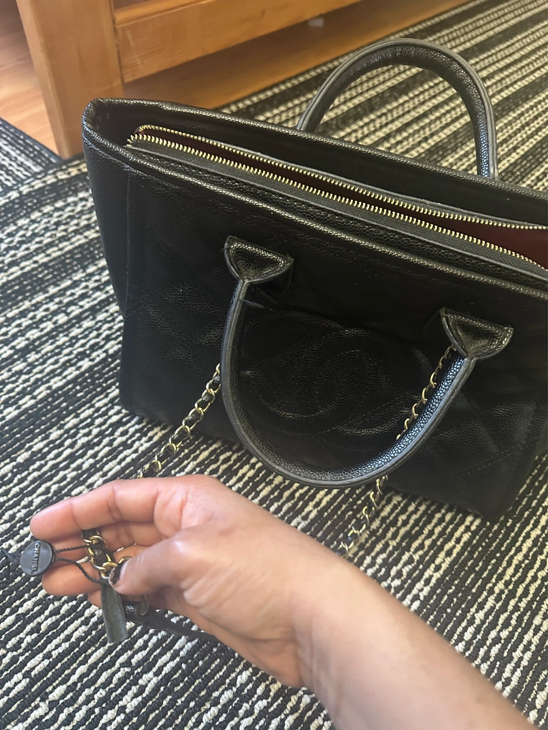 Chanel Black Caviar Leather Tote Bag - photo 2