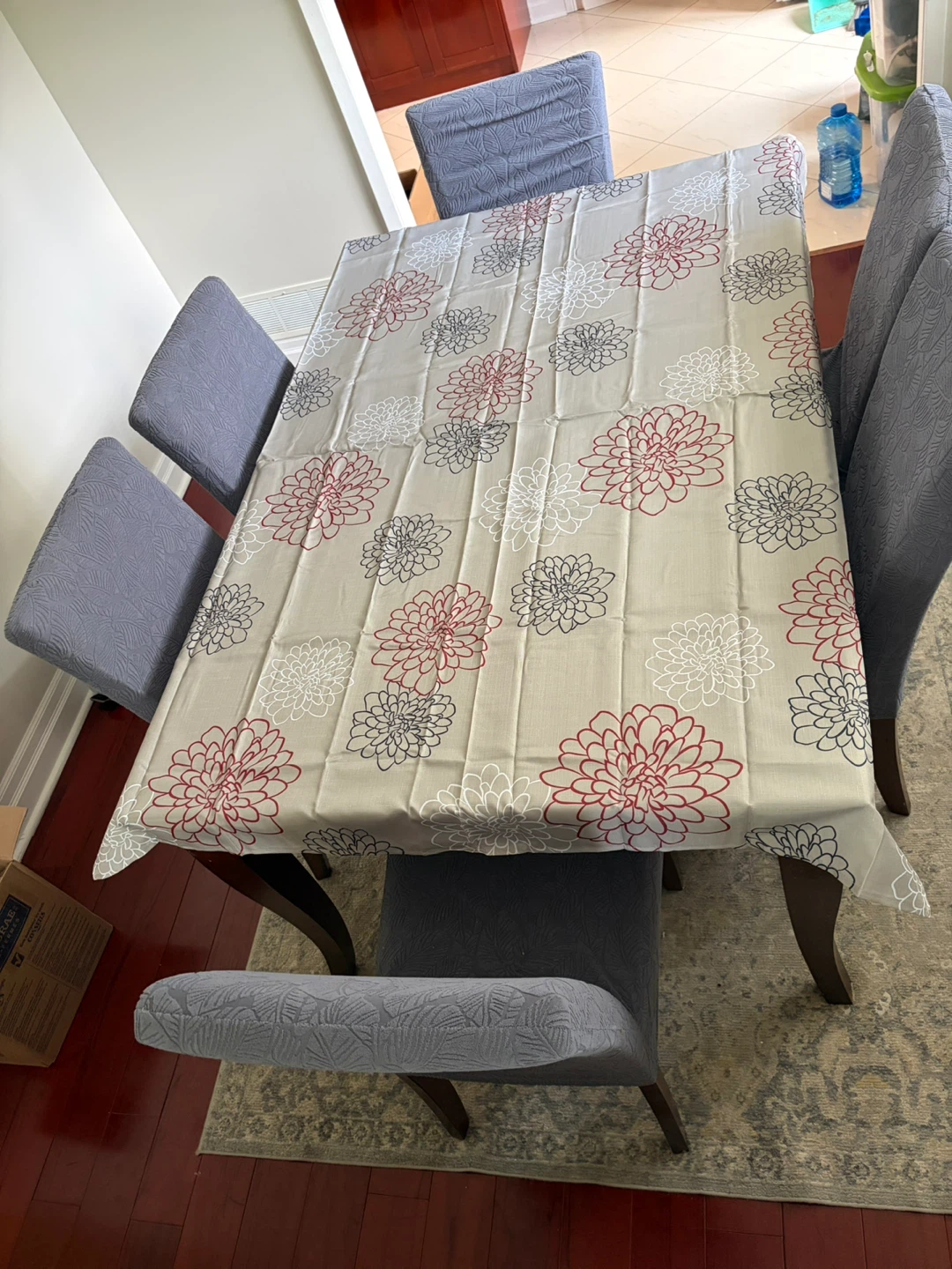 Dinning table with chairs