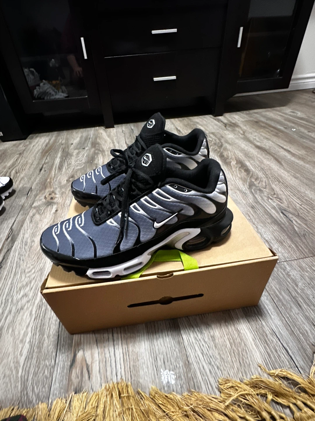 Nike Air Max Plus TN SE Men's Running Shoes - photo 2