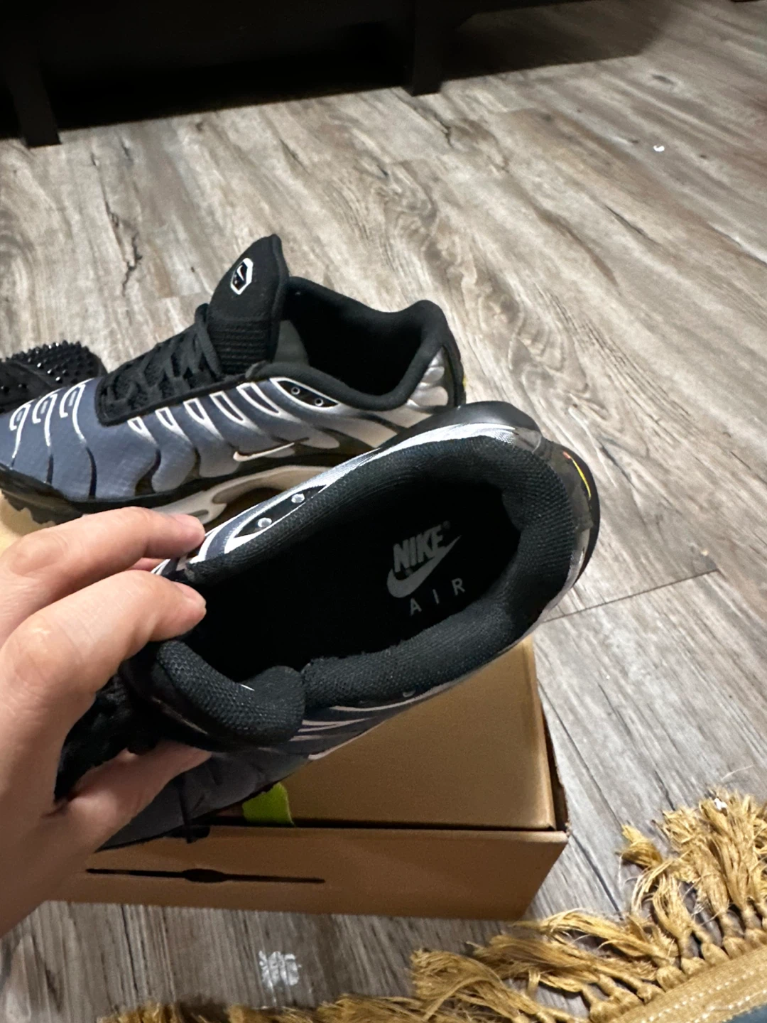 Nike Air Max Plus TN SE Men's Running Shoes - photo 3