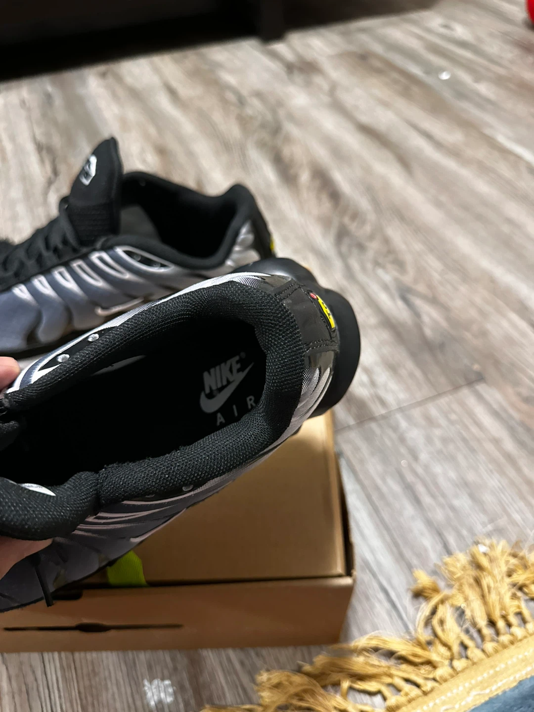 Nike Air Max Plus TN SE Men's Running Shoes - photo 4