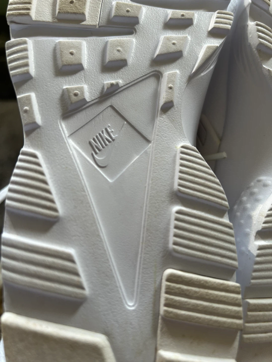 Nike Air Huarache Women's Shoes - photo 3
