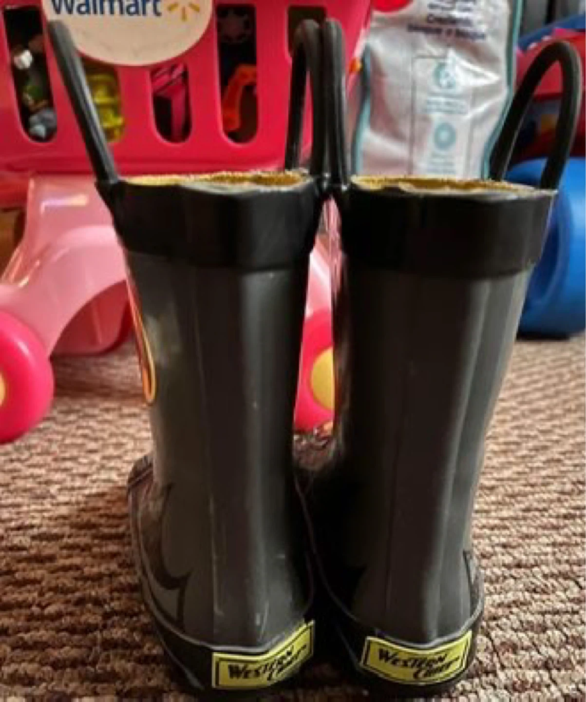 Batman Rain Boots Size 8 - photo 3